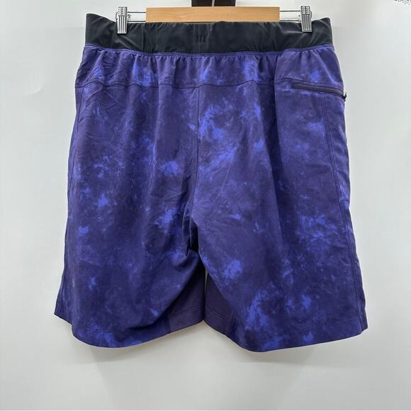 Lululemon T.H.E. Short 9" in Purple Tie Dye Size‎ XL - Picture 2 of 6